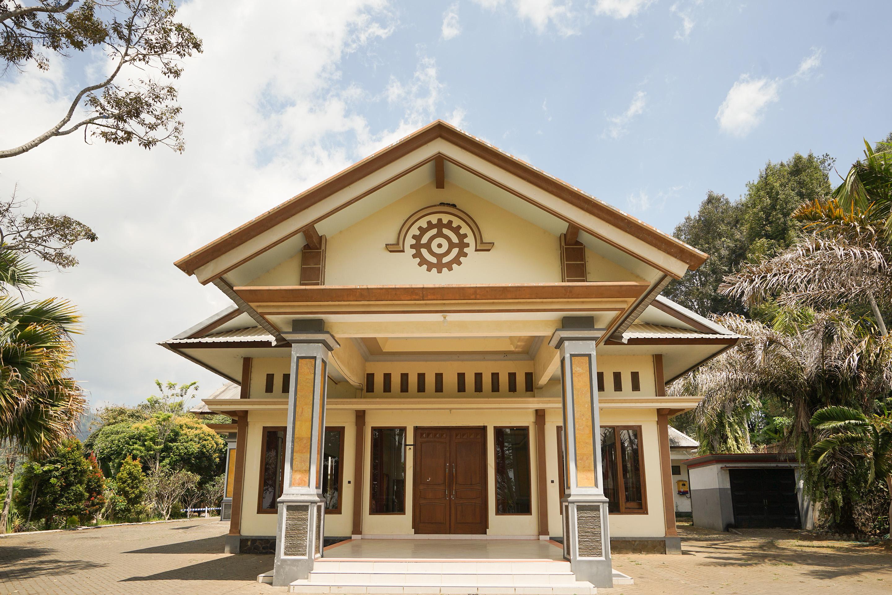 Hotel Bumi Bermi Permai Near Bermi Eco Park Mitra Reddoorz Проболинго Екстериор снимка